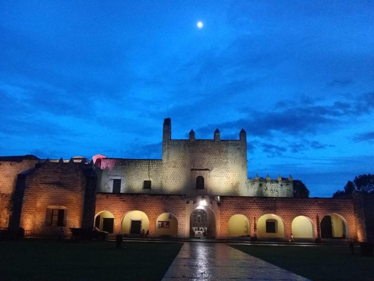 Departamento Sol Y Luna Вальядолід Екстер'єр фото